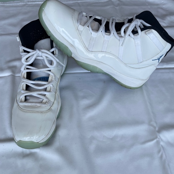 Jordan 11 Legend Blue main image 6